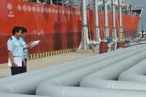 Bộ Tài chính đề xuất đơn giản hóa thủ tục hải quan với xuất, nhập khẩu xăng dầu